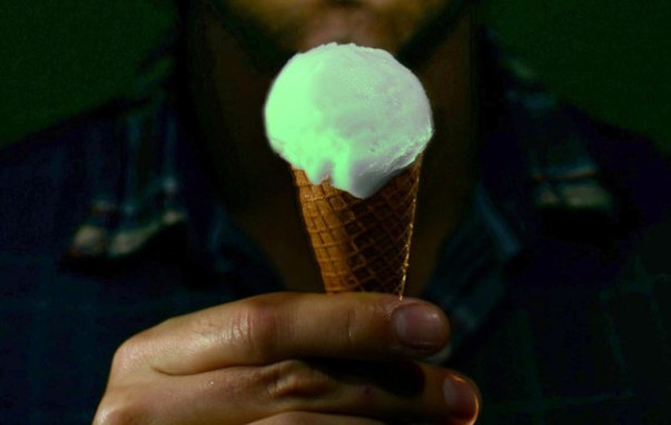 glow-in-the-dark-ice-cream